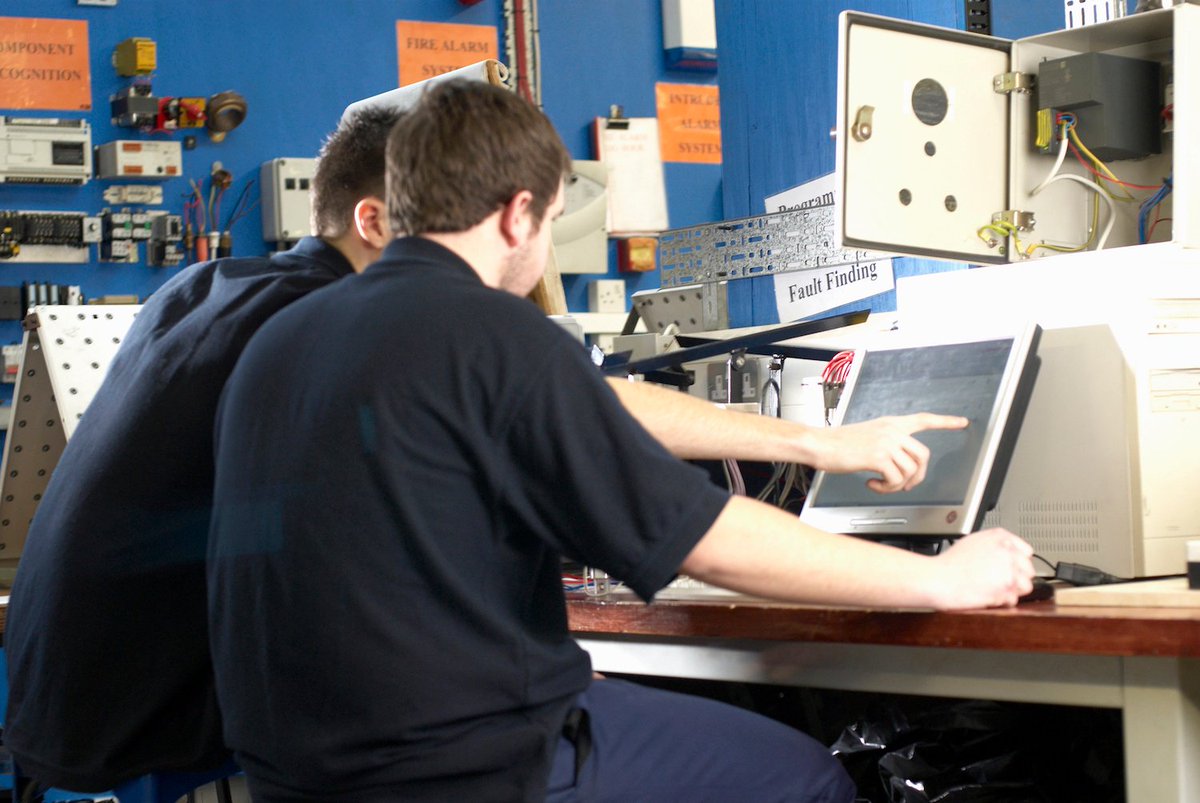 NicoletPlastics's tweet photo. What every product manufacturer should know about plastic injection molding: https://t.co/LwnjHVgRi1 #plastics #manufacturing https://t.co/fn9fUHAPGg