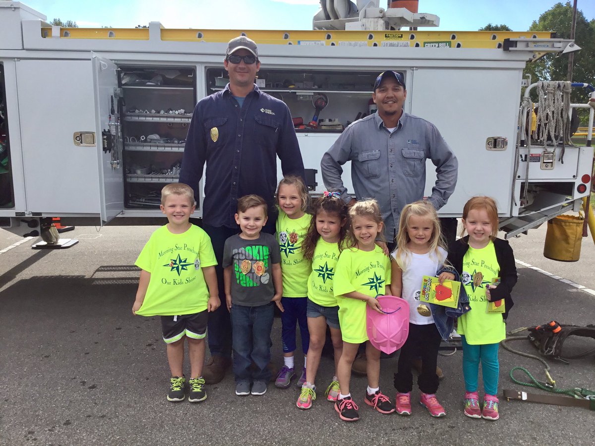 Great day for touch a truck in Columbus, over 600 students participated! #weAreDE <a href="/DukeEnergy/">Duke Energy</a> <a href="/DE_AngelineP/">Angeline P</a> @LewMiddleton <a href="/riisorben/">chip orben</a>