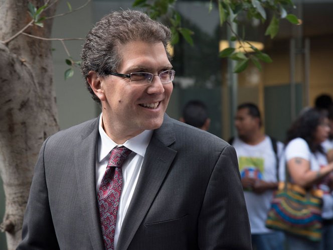 PepeToledoMx's tweet photo. ASPIRANTE / Armando Ríos Piter se registra como aspirante independiente para 2018
Info AQUÍ: 
https://t.co/mxrT1XqQwO https://t.co/8AJmwQLmSq