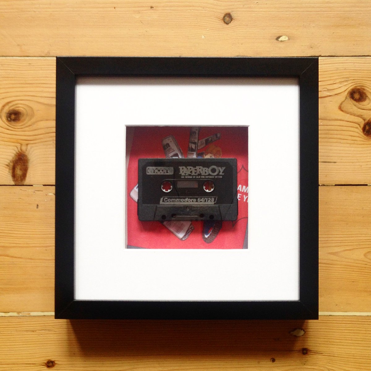 Random__ID's tweet photo. #HandmadeHour #retrogaming #GamersUnite #starwars #paperboy #jetpak #mariobros #spectrum #commodore #vic20 #c64 https://t.co/vXYo3oMc4g https://t.co/1kFrl6G691