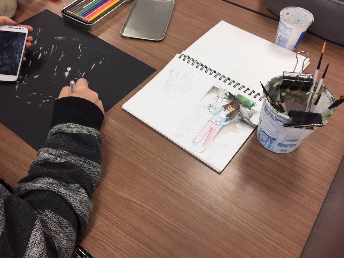 CBHS_VisualArt's tweet photo. 2D AP design hard at work! #reflections #2DAP #beachboysbackgroundmusic https://t.co/nyEUjacPlc
