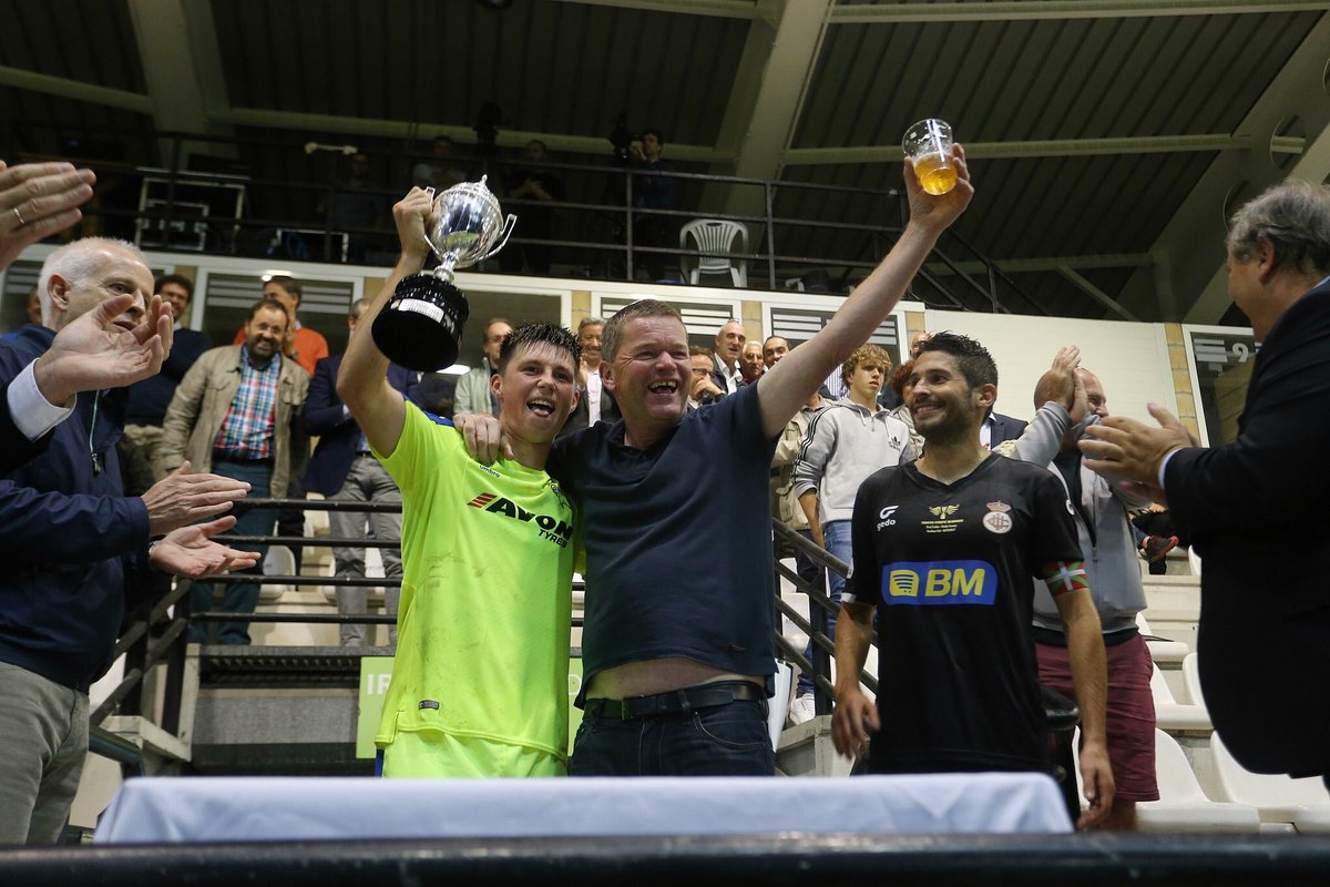 REALUNIONCIRUN's tweet photo. Gran fiesta ayer en Trofeo Steve Bloomer entre el @REALUNIONCIRUN y @dcfcofficial . Fotos para el recuerdo y la historia. https://t.co/OesIt0pDCi