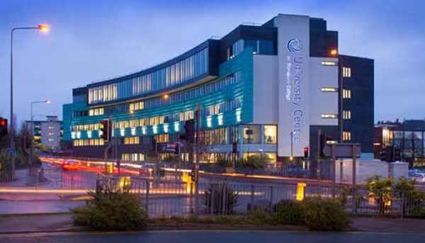 msjaninesmith's tweet photo. Last call for bookings for the amazing #socialmedia courses delivered by @MayKingTea for @bbcollege https://t.co/JbszJbBGyr https://t.co/3hEy3J9wSw