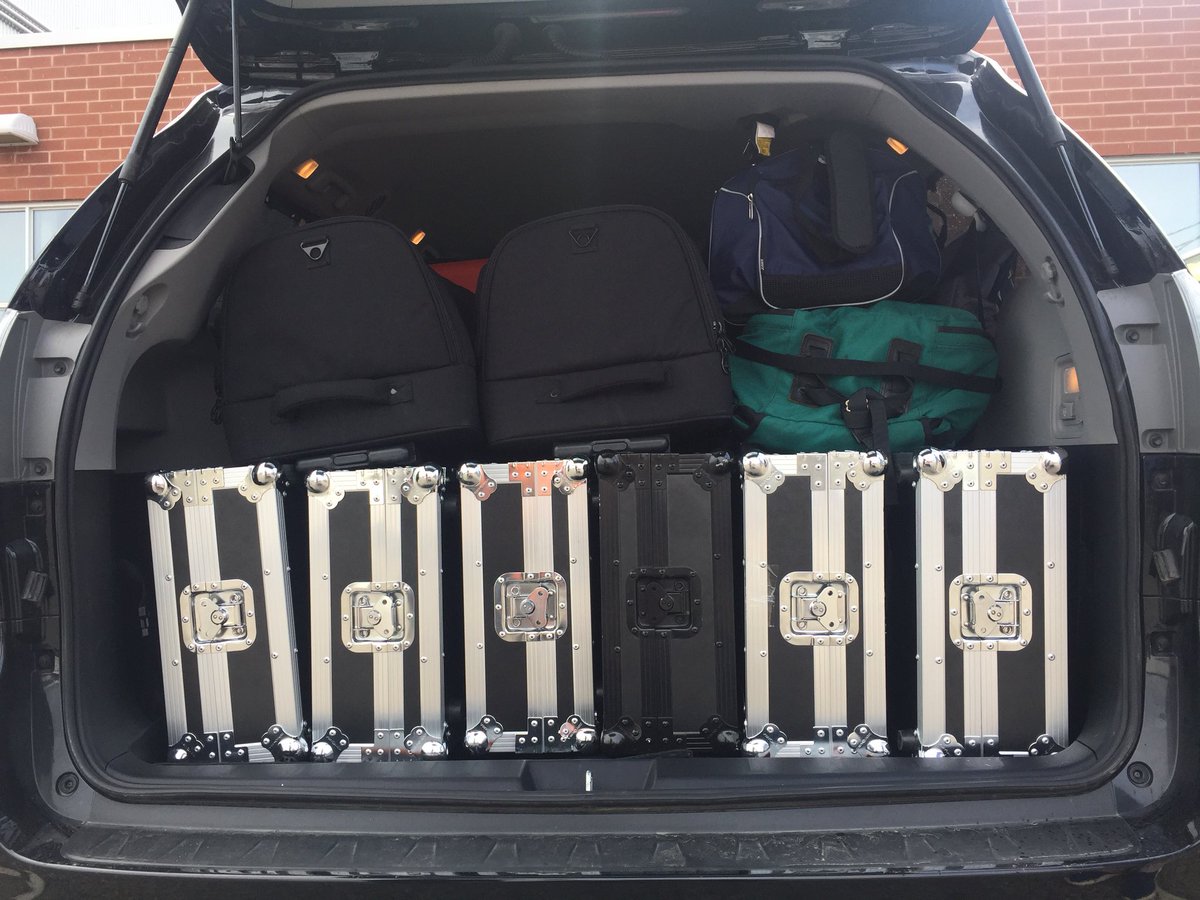 ClemAnimCSV's tweet photo. On arrive les DJ! Le comité #ViaDJ en route pour La tournée de formation! @CSViamonde https://t.co/hTpbnm3MXU