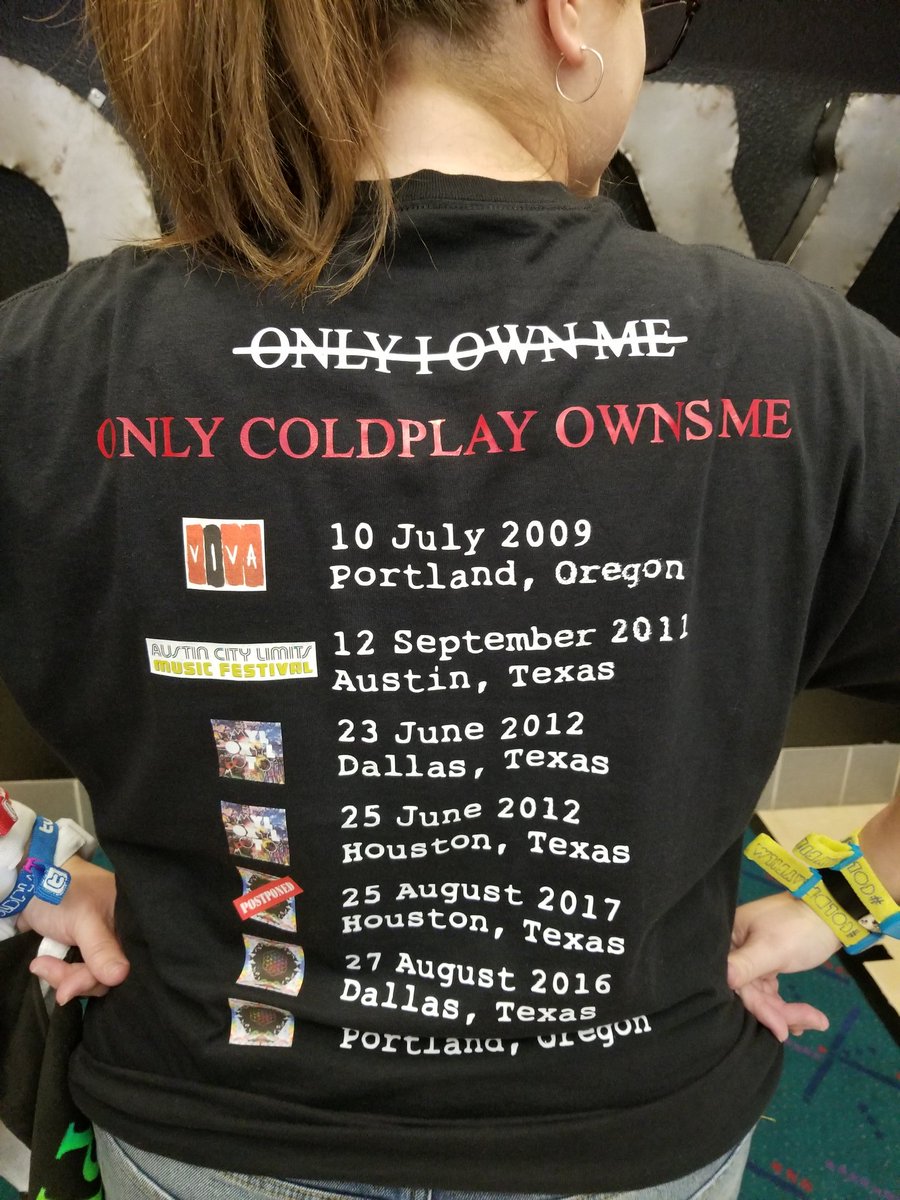 ColdplayCarrie's tweet photo. Yeah, I did that😁😁😁😁😁#ColdplayPortland #IFREAKINGLOVECOLDPLAY❤💛💚💙💜 https://t.co/pl4EkYpE1E