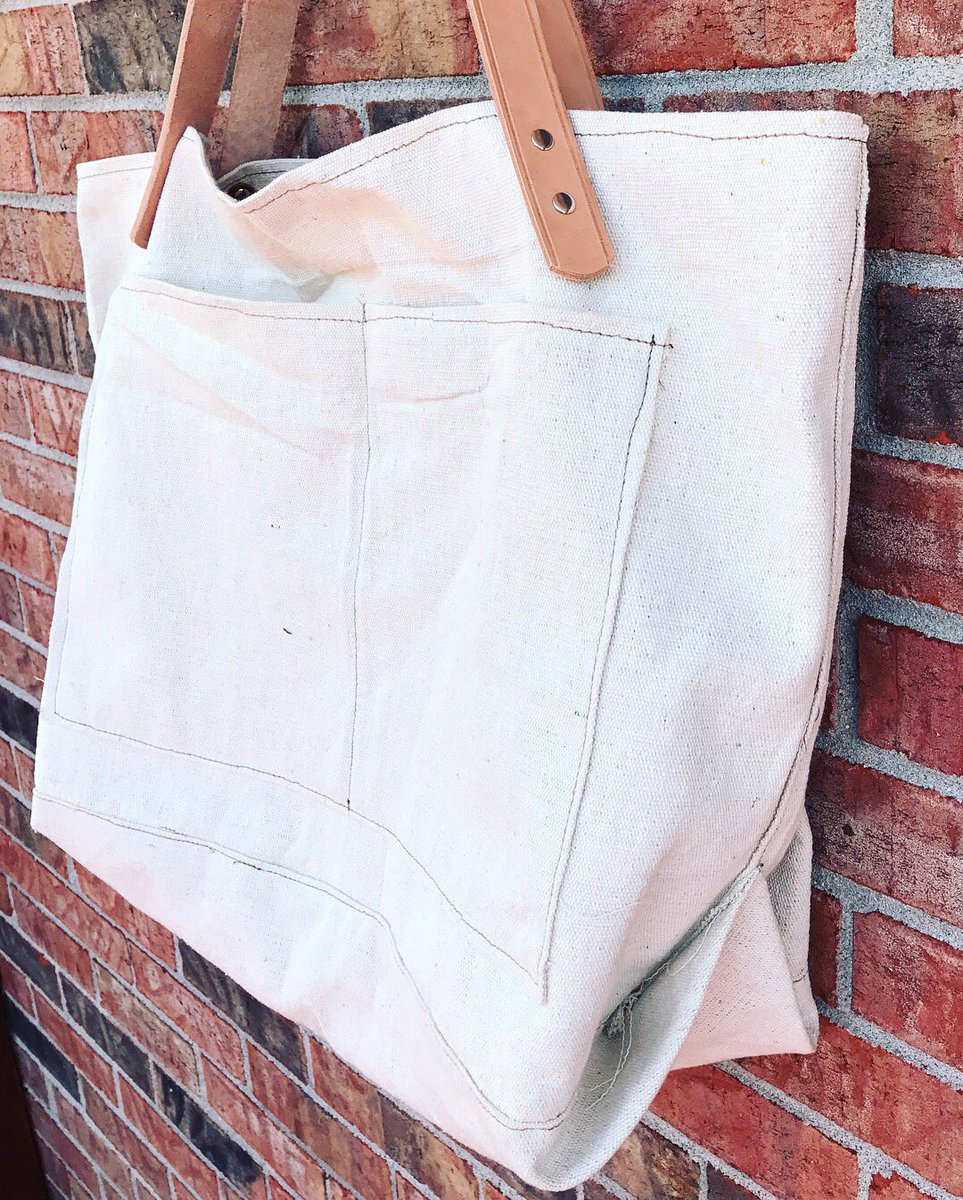 elVagabundoBK's tweet photo. Work in progress!😎
#hadcrafted #elvagabundobrooklyn #drygoods #madintheusa #madeincincinnati #canvas https://t.co/49xOzuYkzV