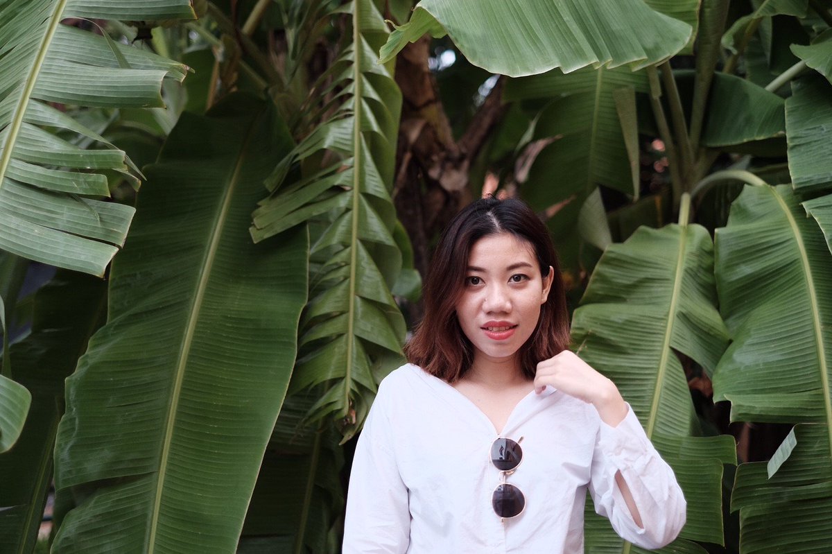 PloyLyla's tweet photo. แก ทำไมอยู่ในดงกล้วยไม่น่ารักเท่าลี่ ขนาดไอยูรูปเบลอย���งสวยกว่าชั้นรูปชัดเลยอ่ะ ดงกล้วยเหมือนกันทำไมทุกอย่างต่างกันขนาดนี้ #iu #Ployploy https://t.co/mBVfO0ymFA