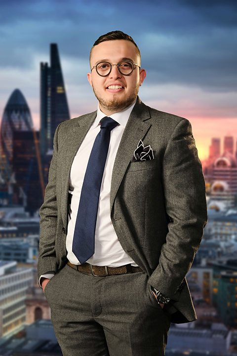 FootballCliches's tweet photo. If the men from The Apprentice were employed in football instead:
CHARLES
Founder and CEO of @ChapGolazo, widely-despised aggregator of viral football content (2.6m Twitter followers, 5m Facebook views/day) https://t.co/7MRAEIcL9d