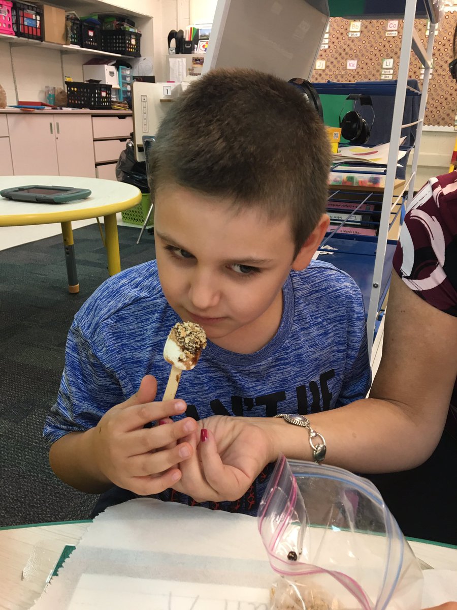 Ms_Danford's tweet photo. #addamslearners making a fall treat!! #smoresonastick https://t.co/ddDb5sjdKW