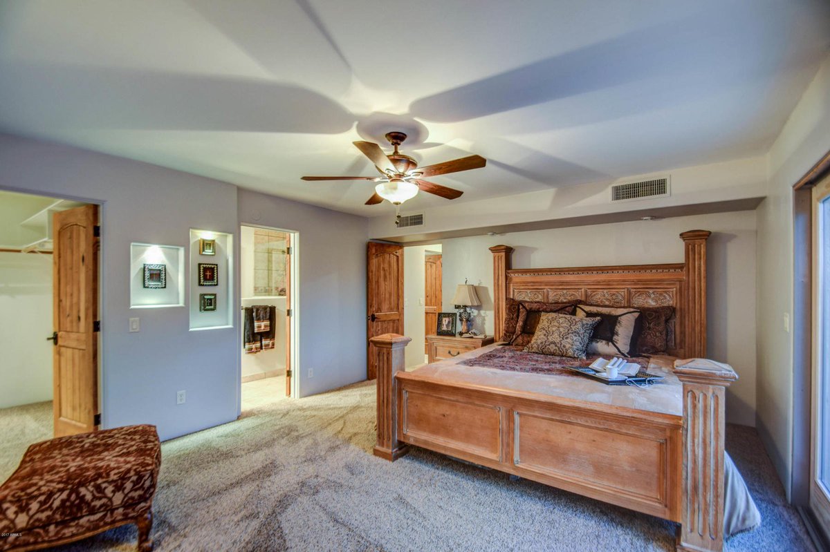 DistinctAZ's tweet image. Beautiful home staged by us in Fountain Hills, Az.