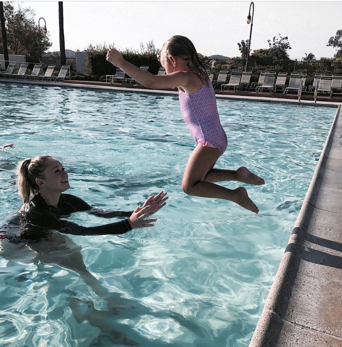 SunsationalSwim's tweet photo. #TransformationTuesday Who would've known Charlotte, leaping through the air into the pool, was terrified of the water just 6 lessons ago? https://t.co/dyARtQN6mO