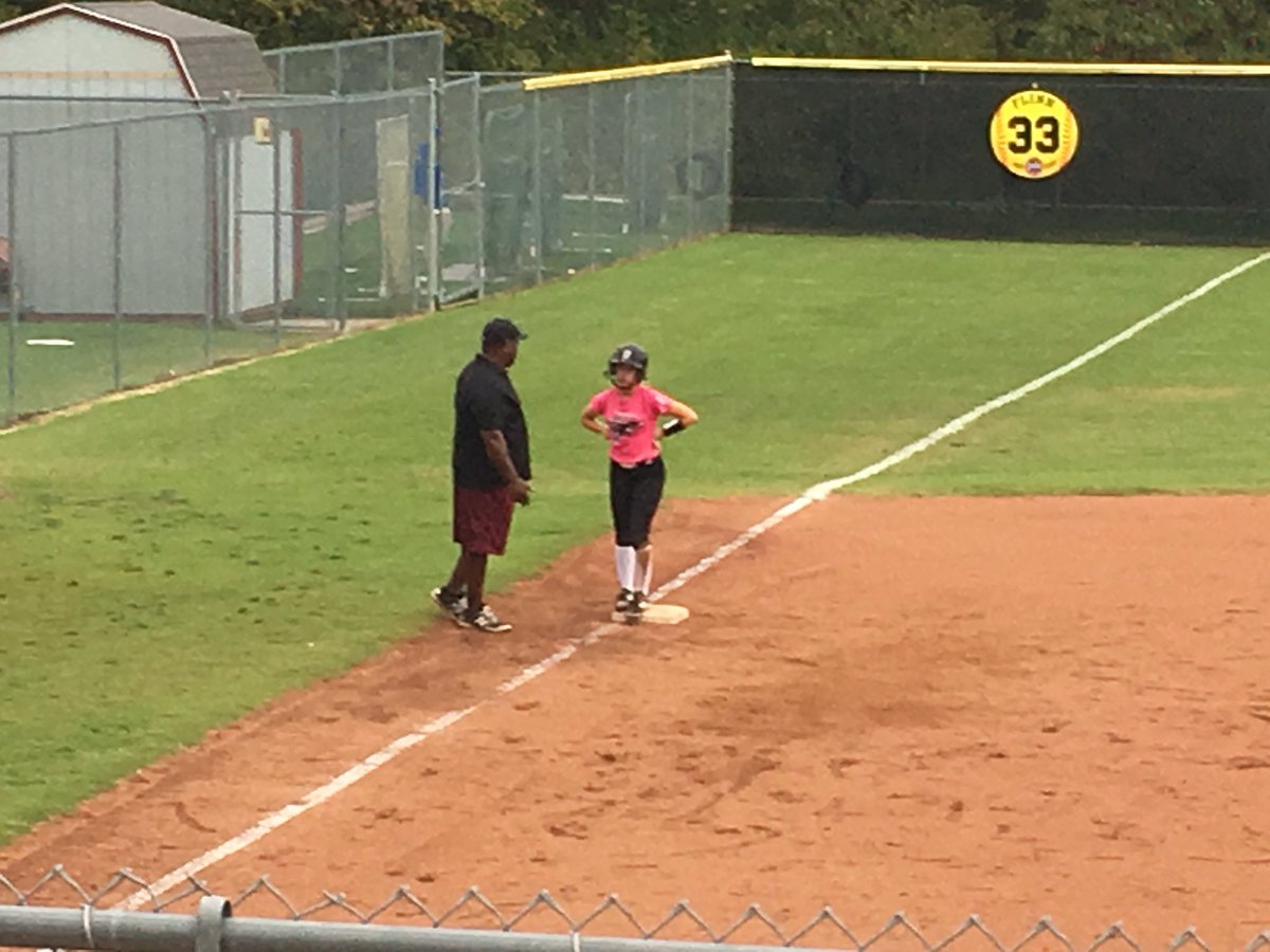 RSHSsports's tweet photo. Summit Girls Softball defeats Kirkwood 9-1 in first round of Districts. Semi Finals at Marquette Thursday at 4:15pm https://t.co/V036xFyNbL