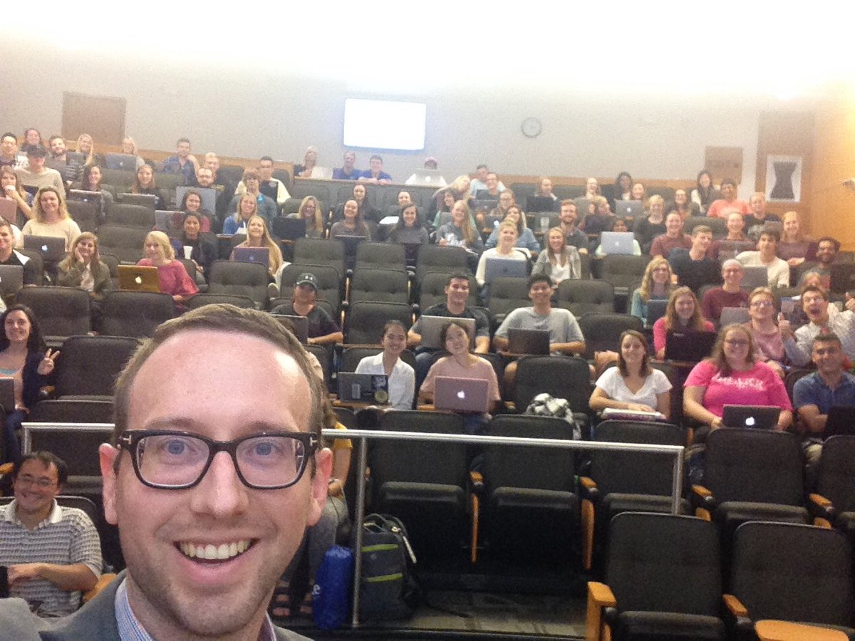 Pharmwall's tweet photo. So glad I could present on pharmacy associations to student #pharmacists @DrakeCPHS during #APhMSelfieDay Happy #APhM2017 ! https://t.co/5W3LSP9nfe