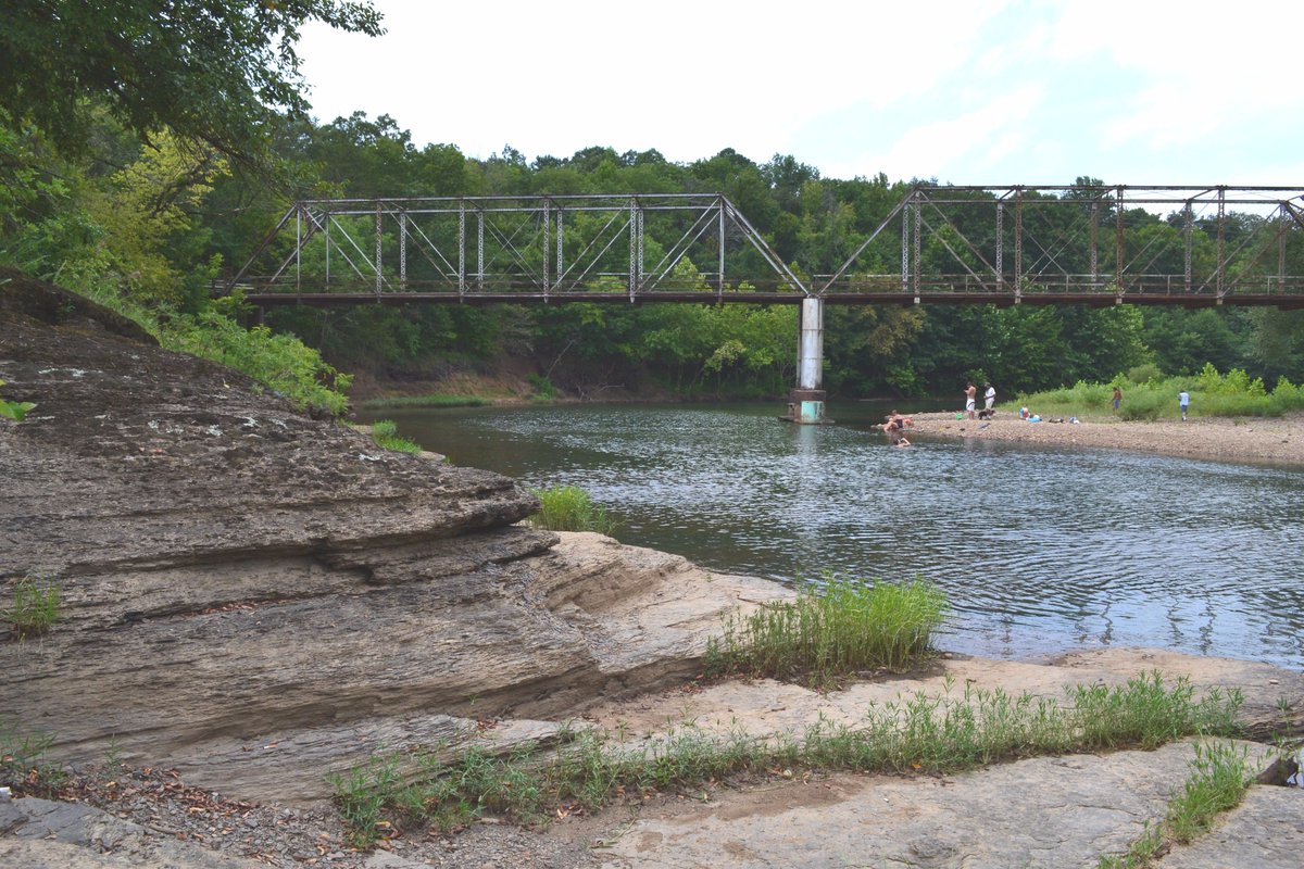 ArkansasTV_'s tweet photo. At 6:30 on a new #ExploringAR, check out the Ozark Campground Swimming Hole; beekeeping; the #OzarkHellbender &amp; Silver Bridge swimming hole. https://t.co/sysRHNxwA6