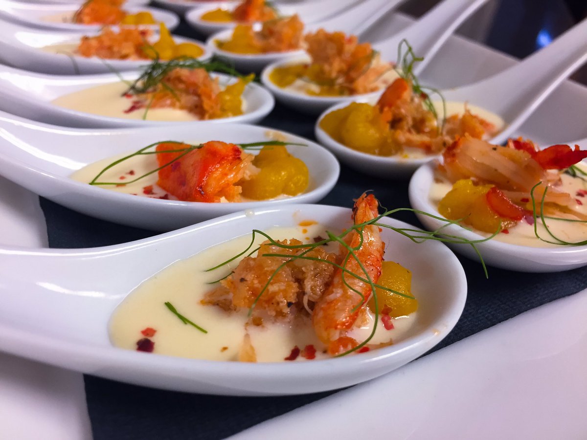 BarcelonaTavern's tweet photo. How delish do these canapés look?! Almost too pretty to eat...almost 😋
#dailyhiveyyc #curiocitycalgary #yycfoodscene  #calgaryfoodblogger https://t.co/6ScUPjtZ4n