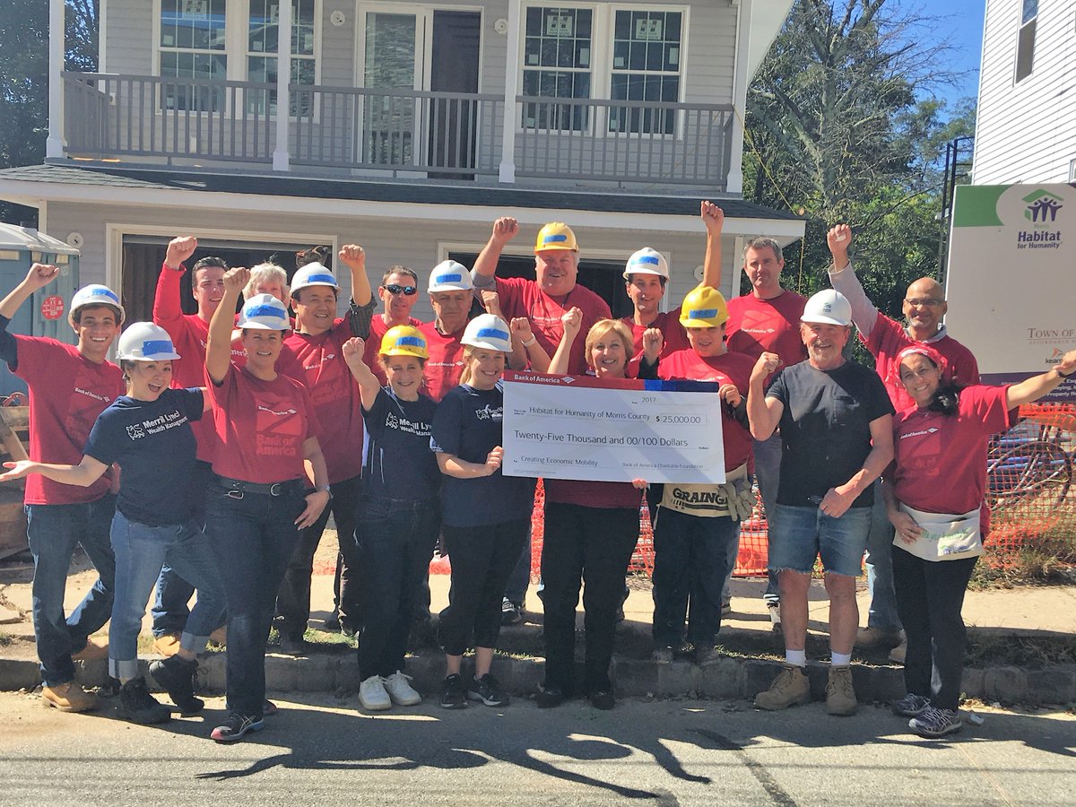MorrisHabitat4's tweet photo. Today for #GlobalBuildWeek, @BankofAmerica helped us at our 10 Willow Street project! After they presented #MH4H a $25,000 grant! Thank you! https://t.co/kLYkFfL9NE