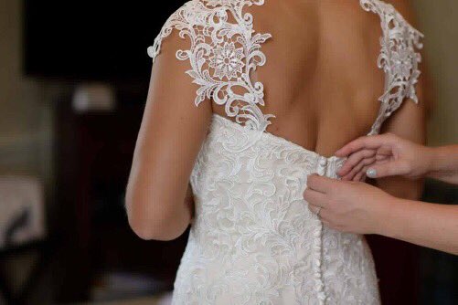 SAlterations1's tweet photo. Bespoke bridal at it’s best #simplyalterations #alternativewedding #bespoke #couture #seamstress #weddinghour #WeddingWednesday https://t.co/P4DdEbz6DE