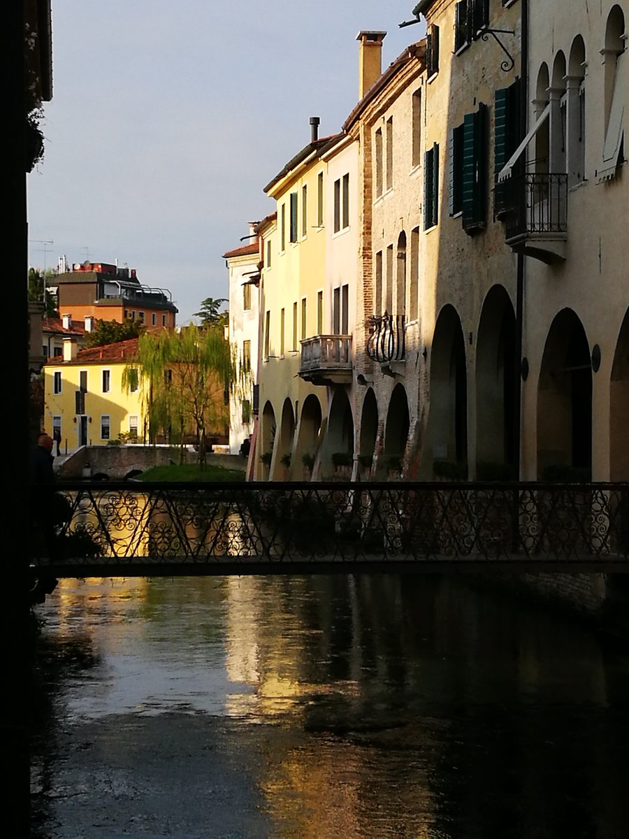 eventicuriosita's tweet photo. Treviso città da amare 💚💙💚
Io l'adoro e voi??
#treviso #Veneto #italy https://t.co/ngeVEhB3nS