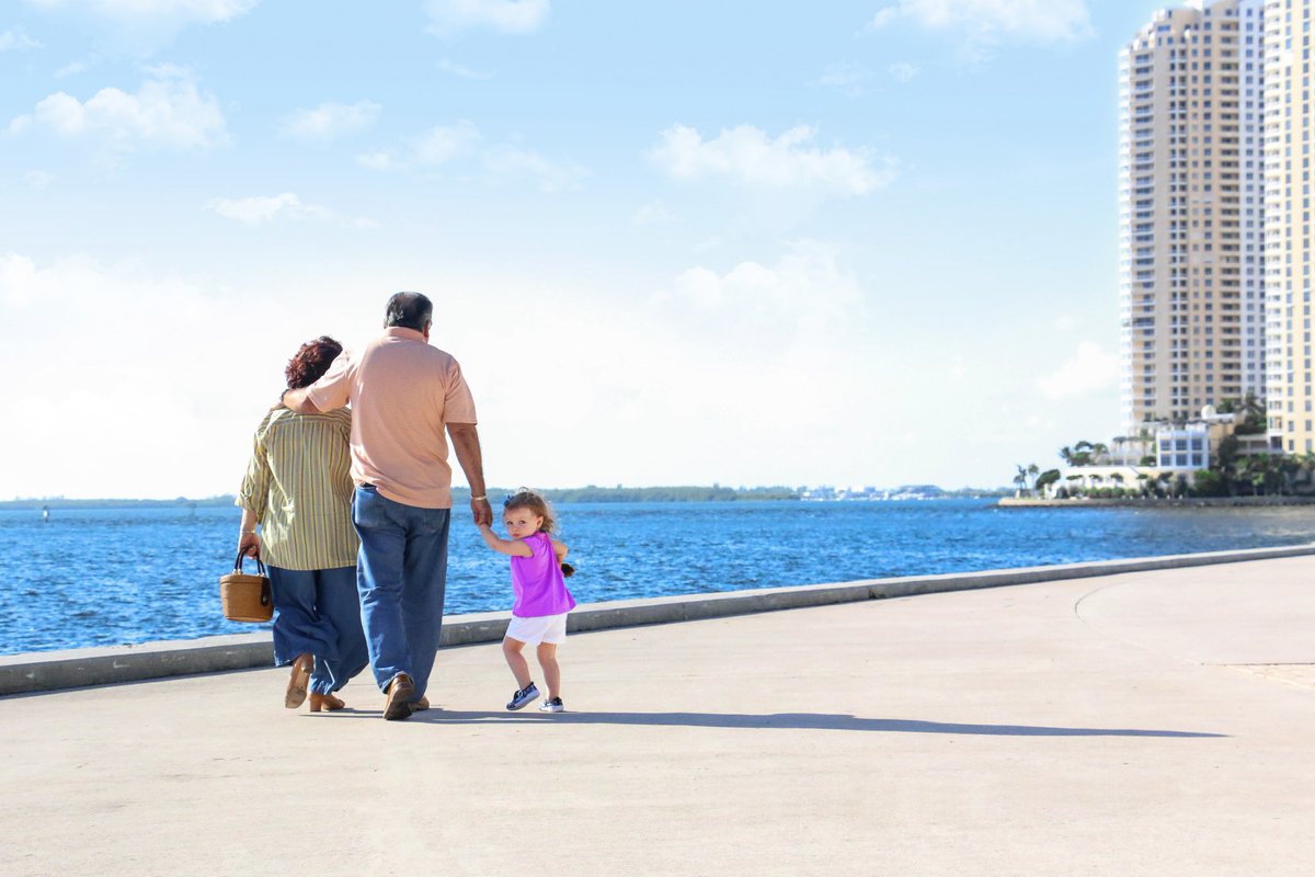 downtownMIA's tweet photo. We're looking to u to activate our #waterfront! 🏃‍♀️🌴 Apply for #Baywalk Activation Grant &amp; bring your ideas to life https://t.co/hTfhyHDWJE https://t.co/ILqu2d5iwM