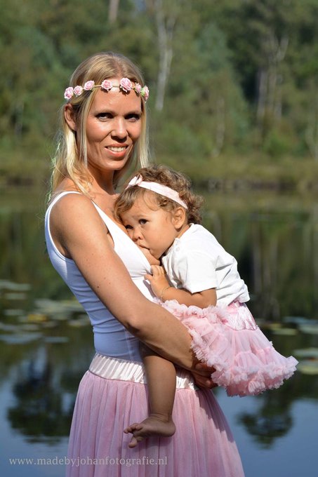 Mijn leven #proborstvoeding #breastfeeding #naturel #mama #dochter https://t.co/khTca7c4mh<a href="/tag/proborstvoeding"class="tags">#proborstvoeding</a><a href="/tag/breastfeeding"class="tags">#breastfeeding</a><a href="/tag/naturel"class="tags">#naturel</a><a href="/tag/mama"class="tags"><span>#mama</span></a><a href="/tag/dochter"class="tags"><span>#dochter</span></a>