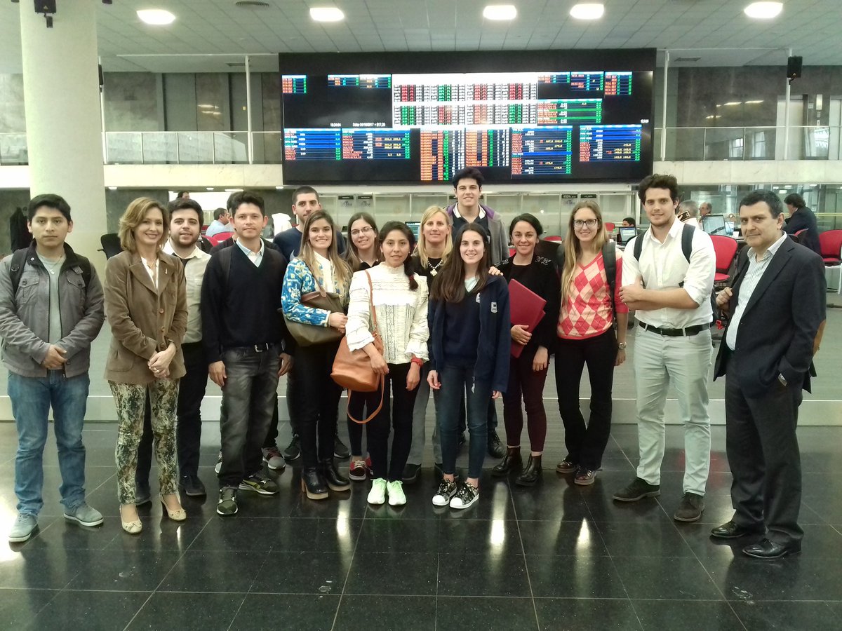 a3_academia's tweet photo. @MATba1907 @maitapinky @ROFEXcierre visita al recinto y charla en la semana mundial de inversor 2017 iosco @CNVArgentina #WIW2017 https://t.co/x77lhdukWx