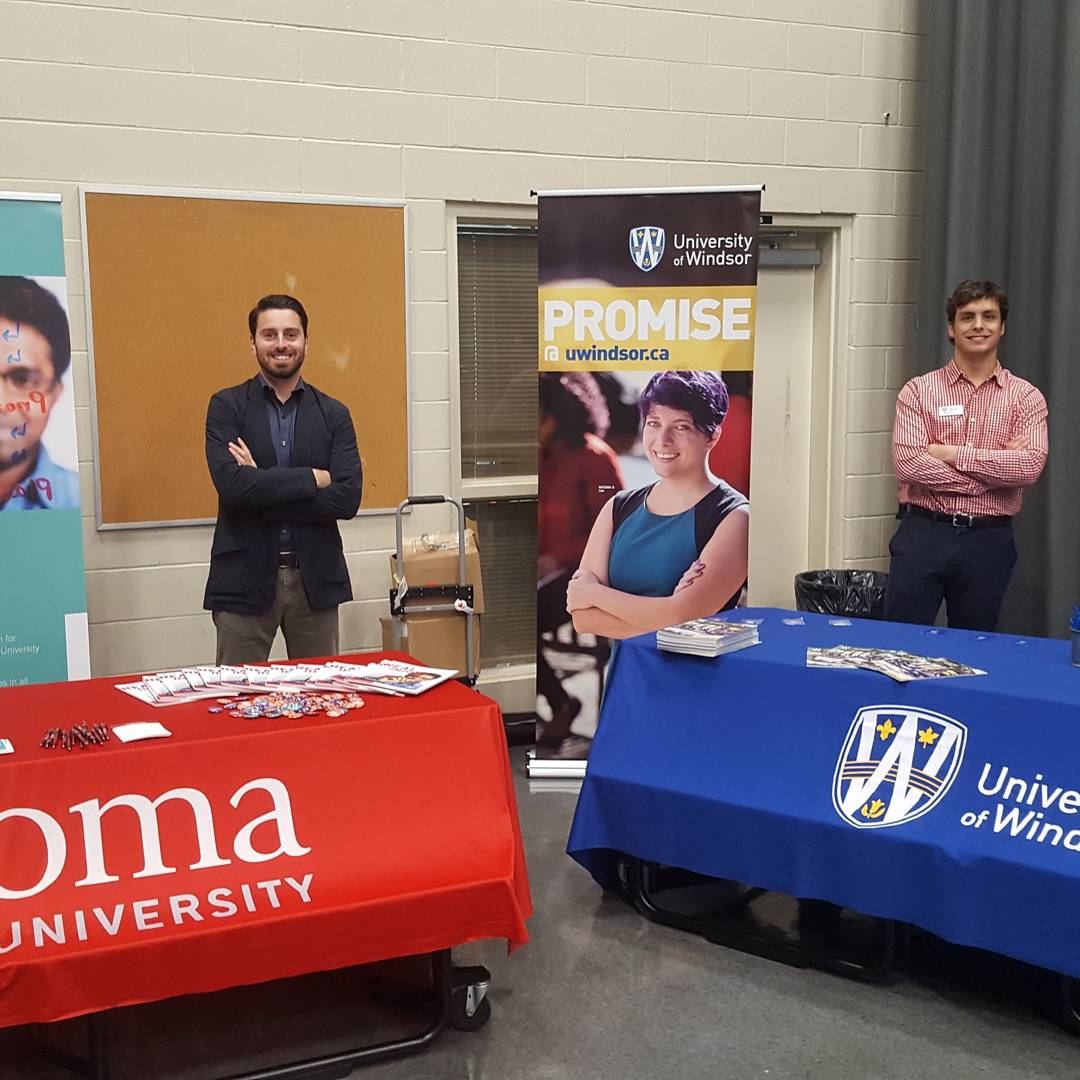 NEO_UIP's tweet photo. Hey @KirklandLakeDCS! Thanks for having us this morning! Here are some shots of our reps being awesome #UIP2017 @ontariounifair @LiasonProbs https://t.co/gpGB4nabVz