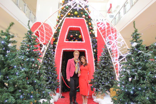 Great meeting 2day with management <a href="/MagentaStarLtd/">Magenta Star Ltd</a> not long before christmas launch <a href="/turquoisegroup/">Turquoise Creative</a> <a href="/County_Mall/">County Mall Crawley</a> #autismawareness #christmas