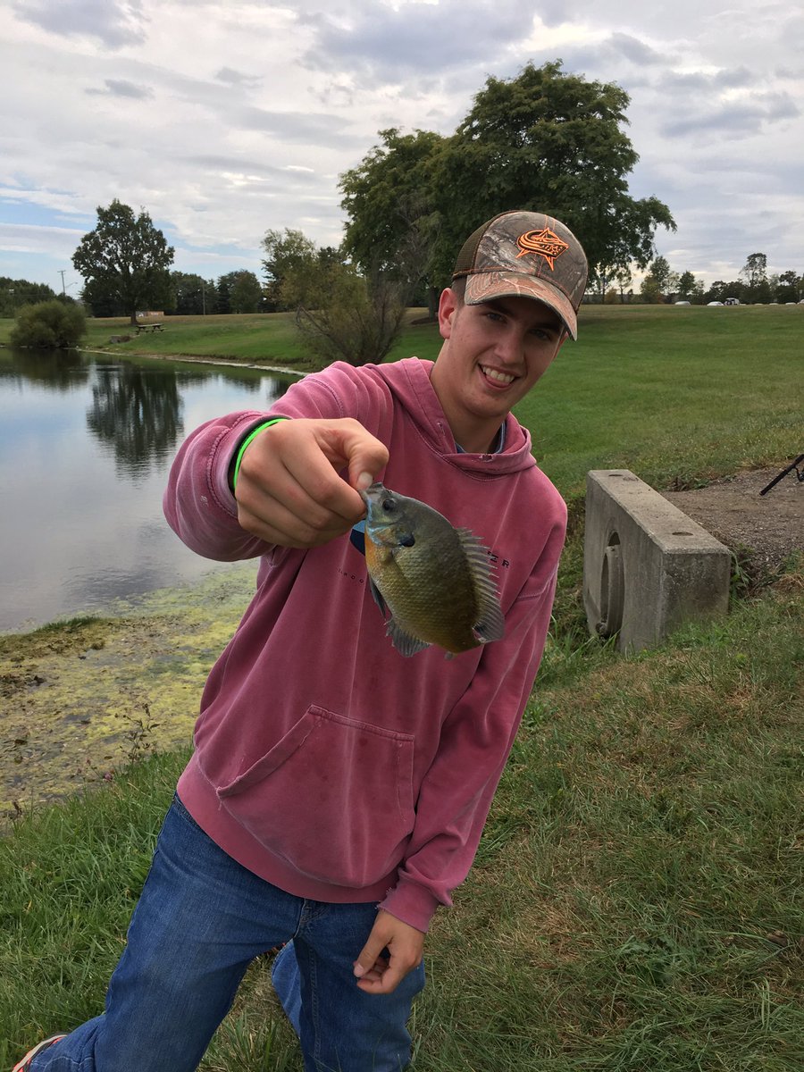 missbethAPE's tweet photo. Fishing Club-Day 2 and they are already catching 'em!!!  Jenna's first fish too!  @LPovOLAAT @OneLeg_at_aTime @wcsdistrict #ItsWorthit https://t.co/E1vhjw0K1L