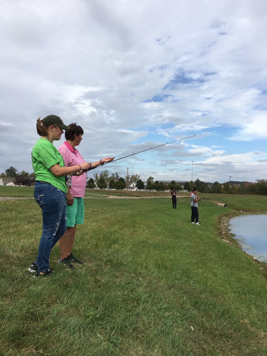 missbethAPE's tweet photo. Fishing Club-Day 2 and they are already catching 'em!!!  Jenna's first fish too!  @LPovOLAAT @OneLeg_at_aTime @wcsdistrict #ItsWorthit https://t.co/E1vhjw0K1L