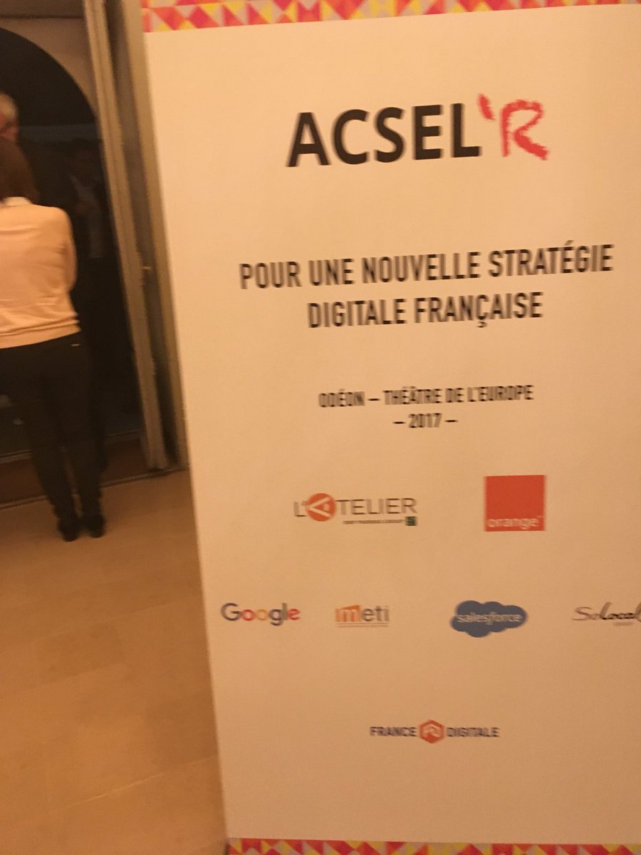 DarmonAlice's tweet photo. Formidable conclusion festive #ACSELR17 Force du #digital #TransfoNum et des rencontres #IRL https://t.co/7X0o1V88nt