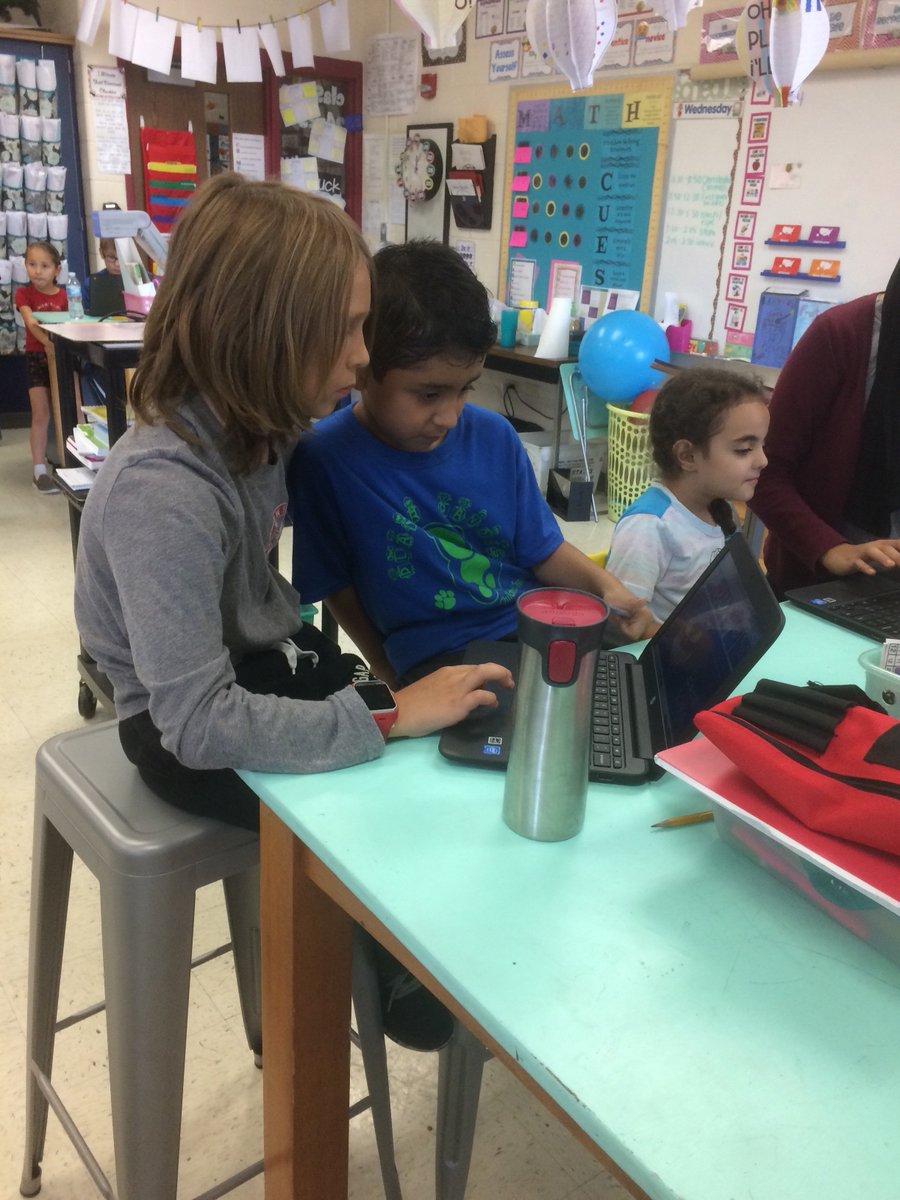 TEdging's tweet image. Thank you Liz Capizanno and to your 5th graders for all you help today! #D109Pride