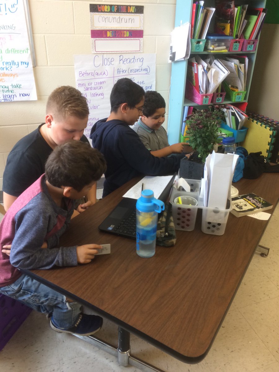 TEdging's tweet image. Thank you Liz Capizanno and to your 5th graders for all you help today! #D109Pride