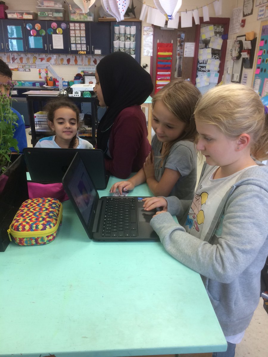 TEdging's tweet image. Thank you Liz Capizanno and to your 5th graders for all you help today! #D109Pride