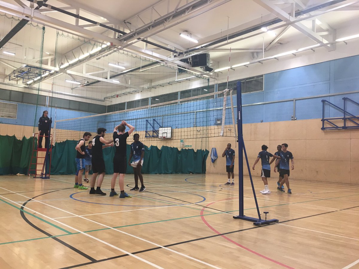 RoeMensVolley's tweet photo. 4th set if we win we go into 5th set if we loose we get Nando's ... it's a hard one https://t.co/FmePTqAIVL