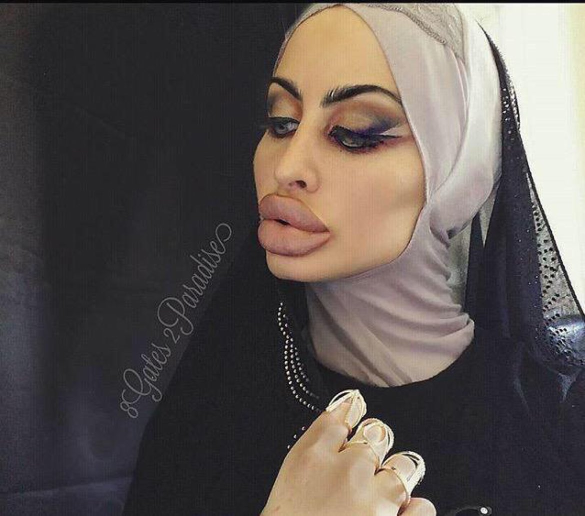 6mutairix's tweet photo. البعض من الفاشنيستا بعد ٥ سنين https://t.co/uGCHaqnoc2