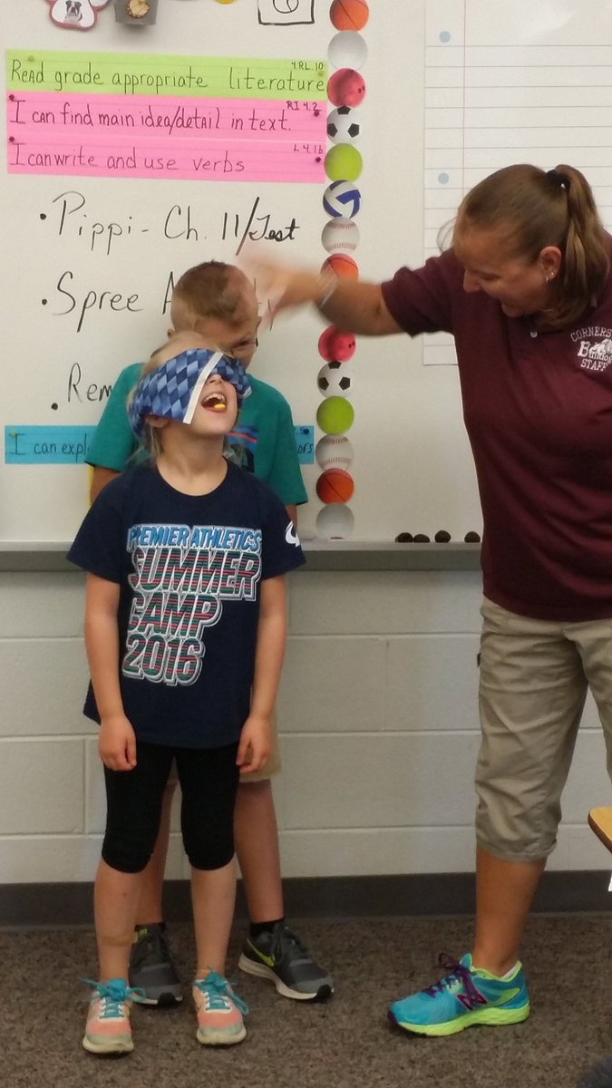 eddings_felisha's tweet photo. 4th grade students enjoyed their brain break! They gobbled Spree candy,  graphed and taste tested it. Thanks for inviting me❤❤ https://t.co/WkQhPUdvO0