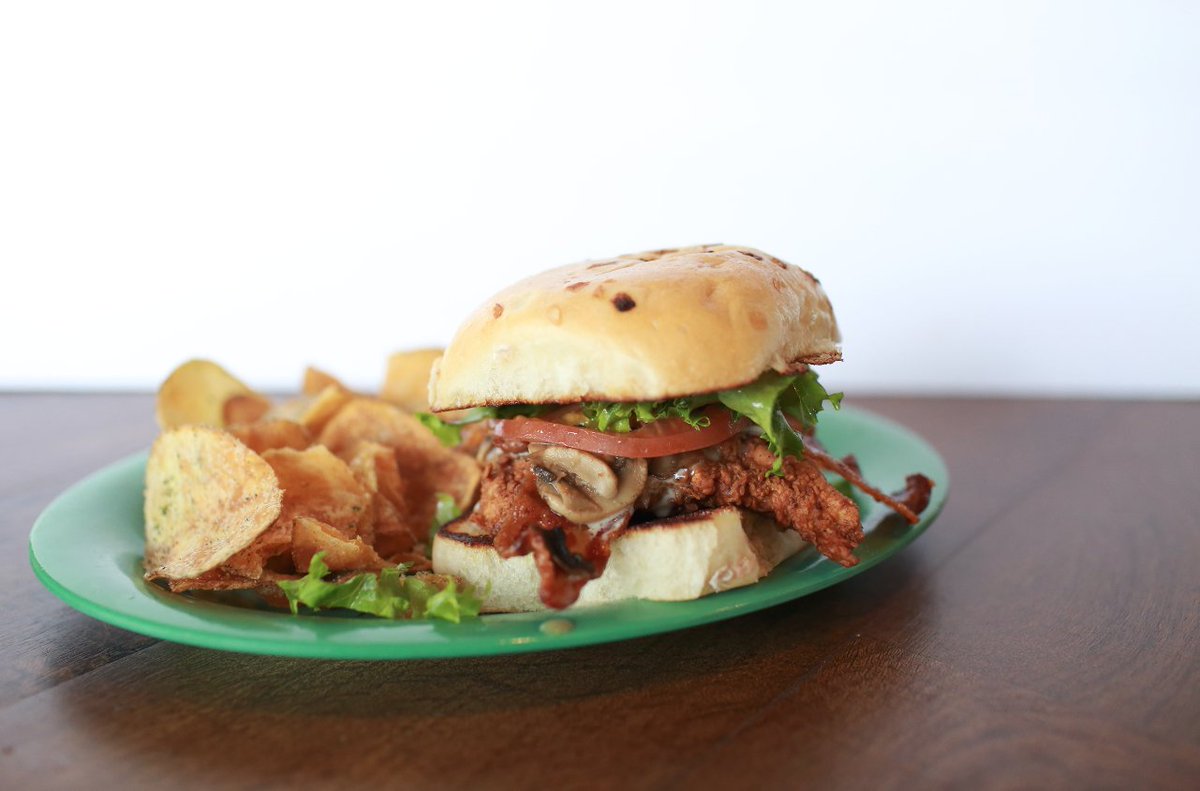 Froghead_OS's tweet photo. Crispy bacon, Swiss &amp; sautéed mushrooms... is your mouth watering yet? The Bacon Mushroom Swiss sandwich is INCREDIBLE with crispy chicken! https://t.co/Ki3yXveKSK