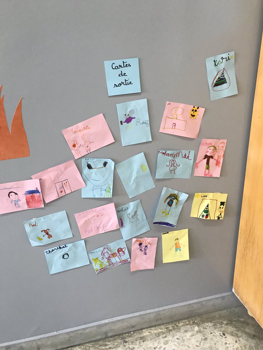 KabritMalak's tweet photo. Les apprenants #partagent et #racontent tout en présentant leurs portfolios #Provocation #Forme #QuiNousSommes #CPB @Hhhsinfo https://t.co/xOc5IO10GT