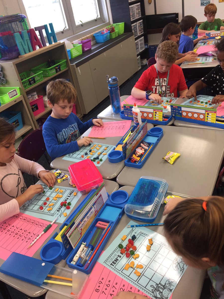 SamanthaOverman's tweet photo. Learning a new addition strategy: make a ten. We had fun playing with our food! #handsonmath #jetpride #MakingMathEngaging https://t.co/nXyL8W6dVq