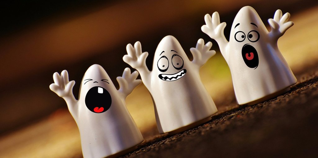 aussieownedread's tweet photo. Halloween Reads for Cowards https://t.co/EbvFGwcTqK https://t.co/x7iAAsLpvq