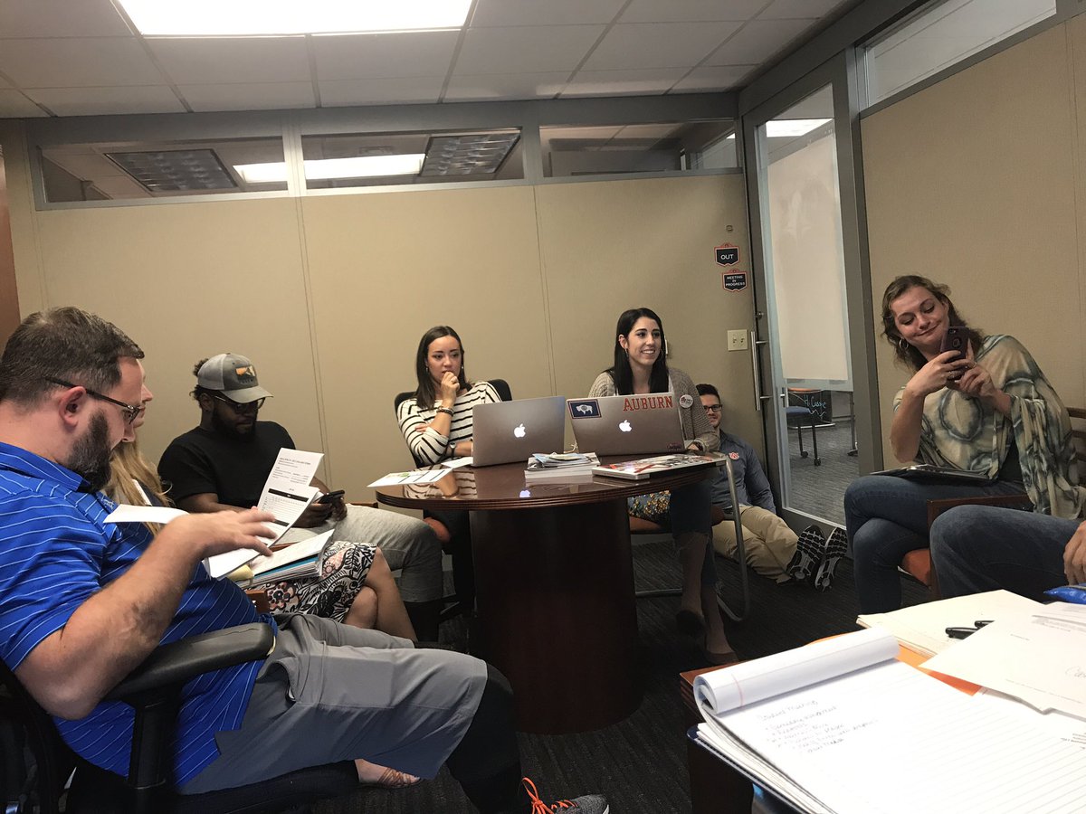 CassieArner's tweet photo. Weekly digital student planning meeting. Congrats to @carter_gustin on the first Swaggy J student of the week award #outstandingexcellence https://t.co/epTiHpI6kG