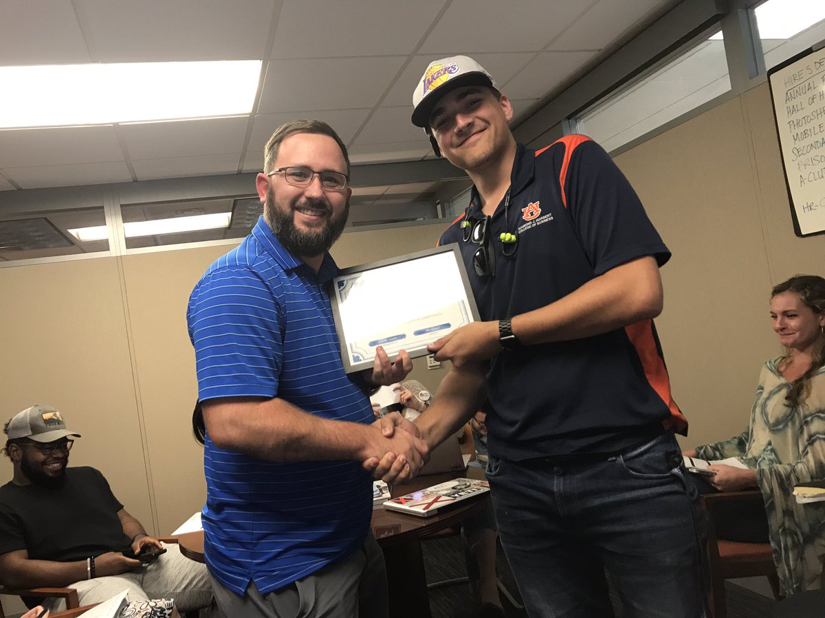 CassieArner's tweet photo. Weekly digital student planning meeting. Congrats to @carter_gustin on the first Swaggy J student of the week award #outstandingexcellence https://t.co/epTiHpI6kG