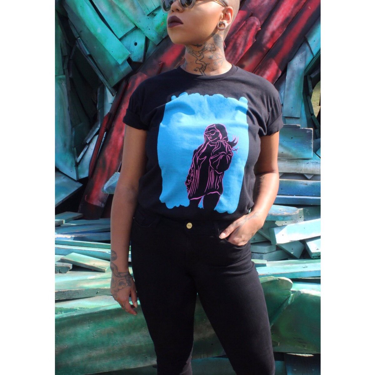 MezclaChicago's tweet photo. High Voltage #mezclachicago 

#downtownchi #unisex #streetwear #onlineshop #selfmade #selfempowerment #clothingbrand #shirts #millennial https://t.co/s830uW1pmY