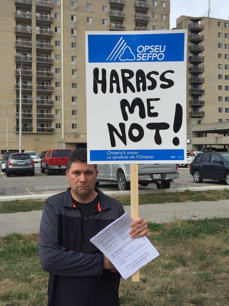 lenelliott's tweet photo. #OPSEU-Great support against Harrassment &amp; Bullying @ CMHA Elgin, St. Thomas!
Pres. @OPSEUSmokey is here!#cmha #SWLHIN @MPPKevinFlynn https://t.co/qFvWoYupsQ