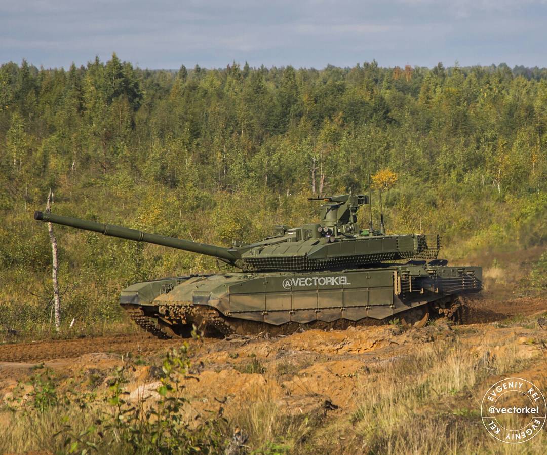 الجيش الروسي يشتري نسخه جديده من دبابات T-90 وهي النسخه T-90M DLUrekcX0AIismg
