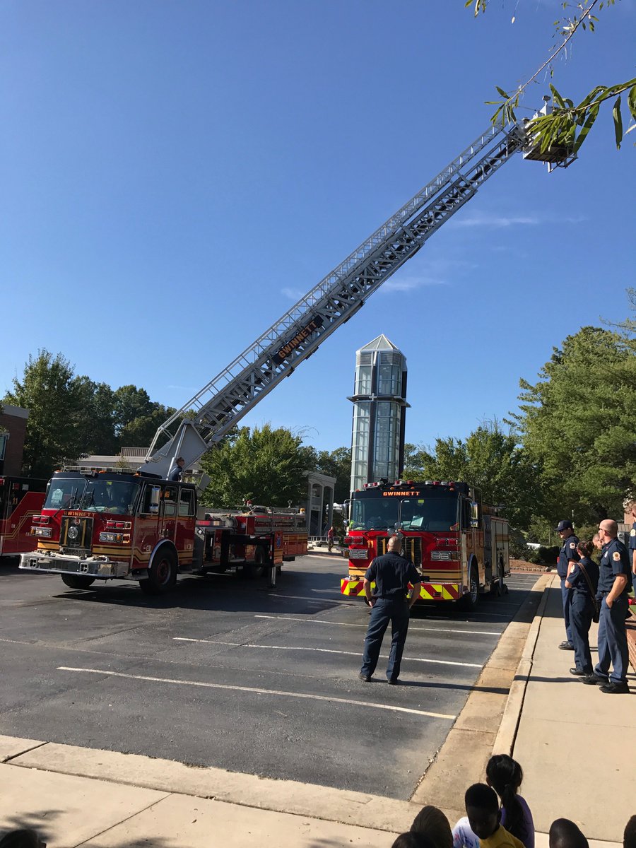 GACLSams's tweet photo. K4 loved having Fire Station 11 come for a in-school Field Trip for our Community Helper Unit.  #Weloveourfirefighters #gacselem https://t.co/WUSyVnkjVP
