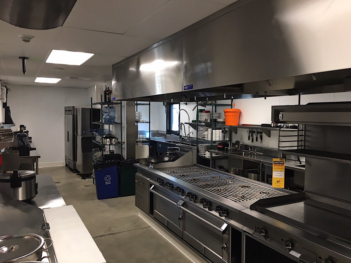 RowanElectric's tweet photo. Here’s a look inside the dining and kitchen areas at OB People’s. #TSAContracting #coop #OBPeoples #sandiego #RowanElectric https://t.co/HuHLHDuHMl