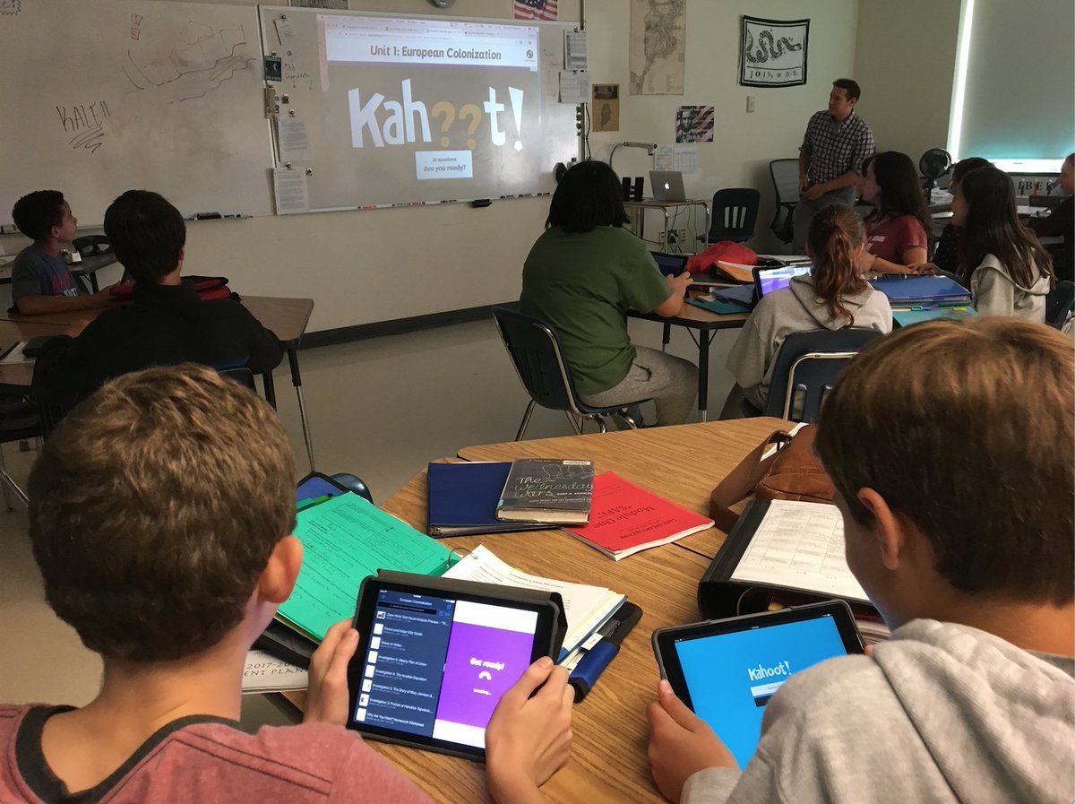 mrwolke's tweet photo. iPads and Chromebooks in full use today! #techatlex #lpsipads https://t.co/YSUQteURhQ