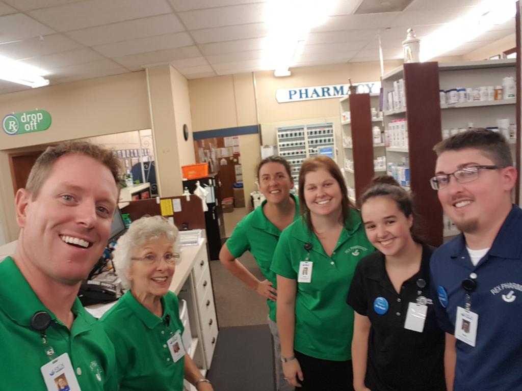Yes #NationalPharmacistSelfieDay is a real thing! @CreativePharm