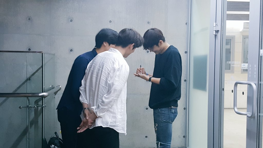 DLV-66eV4AAMaas.jpg:large